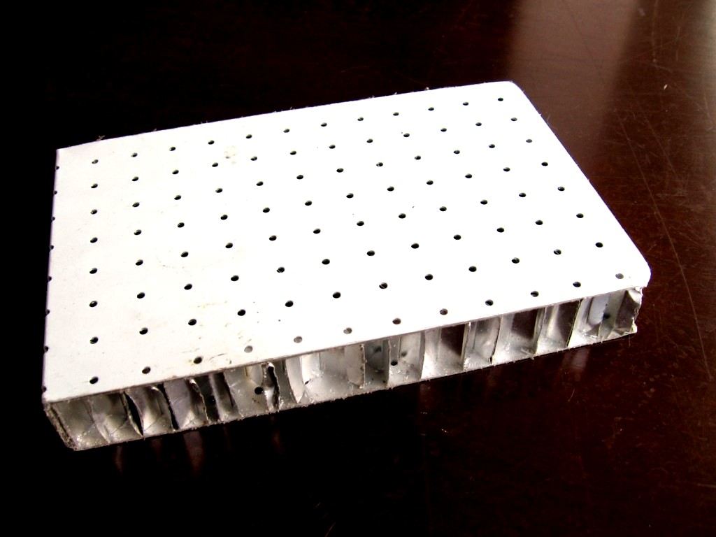 Bonding Technology of Aluminum Honeycomb Panel