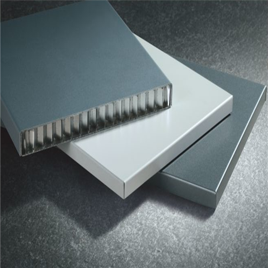 The characteristics of honeycomb aluminum plate