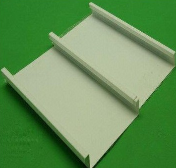 Comparison of aluminum veneer, aluminum-plastic composite panel and aluminum honeycomb panel