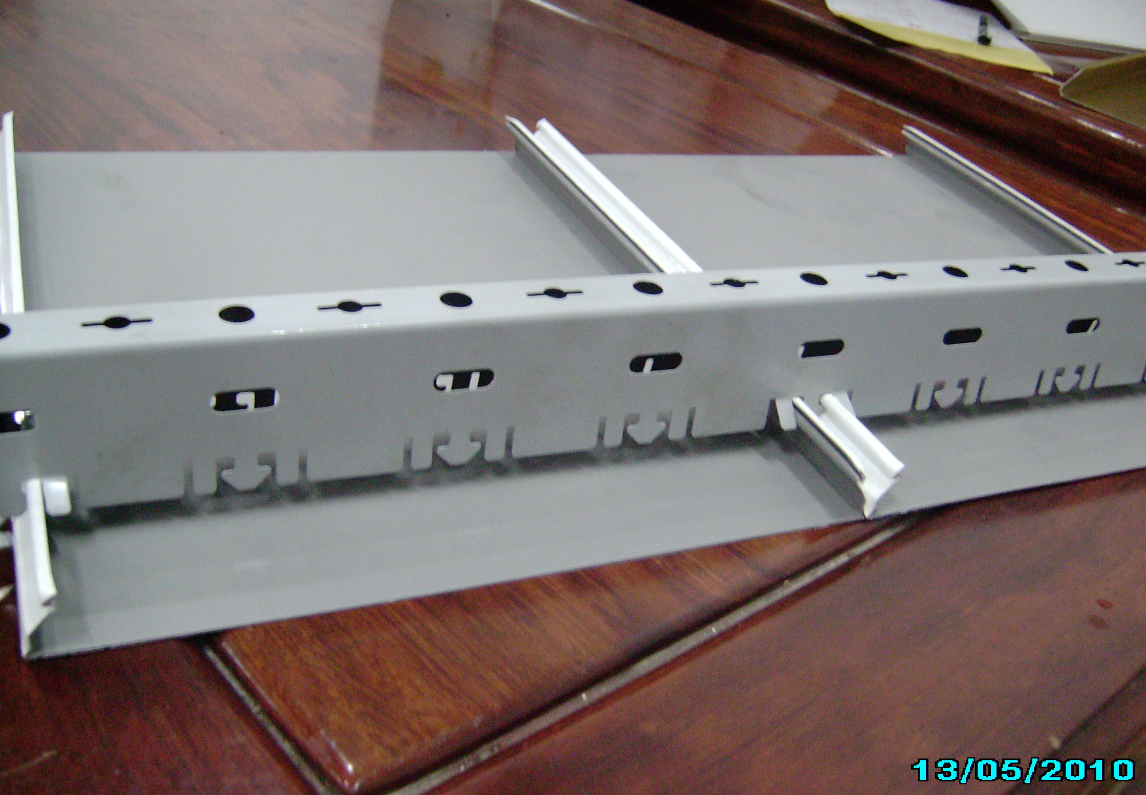 What material does the aluminum honeycomb panel decorative panel consist