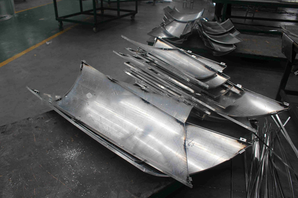 Installation characteristics of steel calcium plate