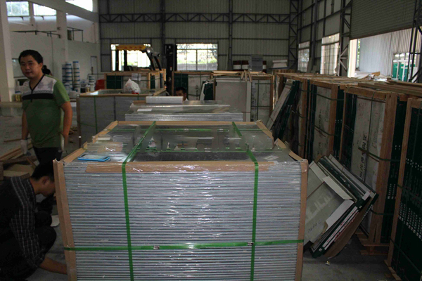 What are the properties of aluminum honeycomb panels