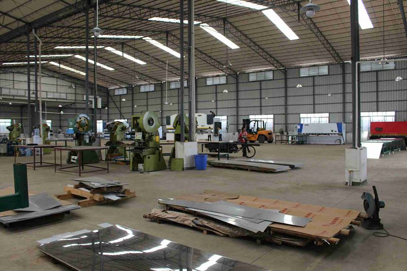 Aluminum profile assembly workshop