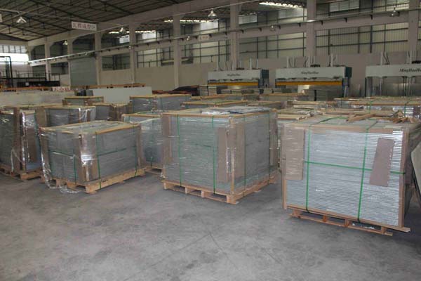 Honeycomb aluminum plate