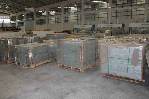 Honeycomb aluminum plate